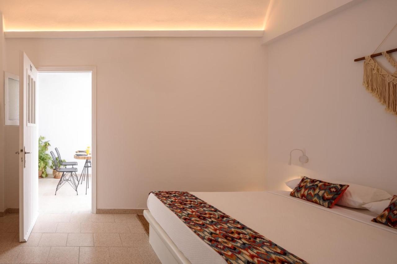 Cal Day Rooms Santorini Perissa  Buitenkant foto