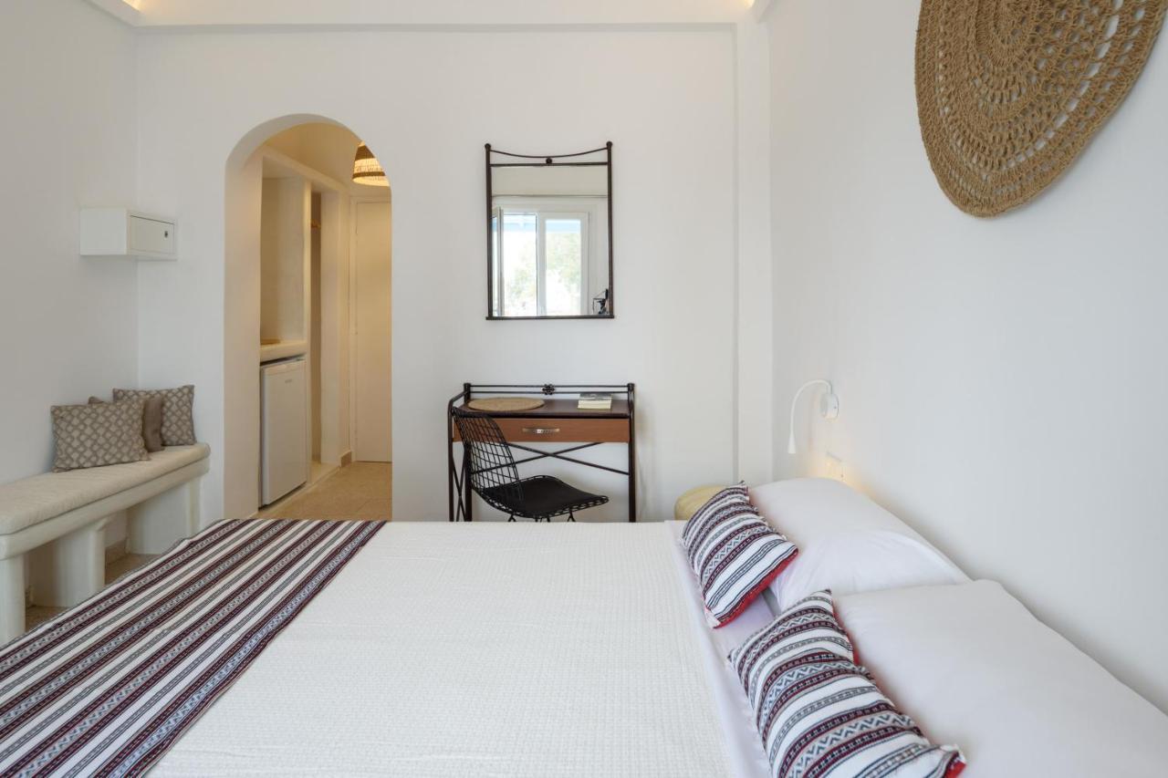 Cal Day Rooms Santorini Perissa  Buitenkant foto