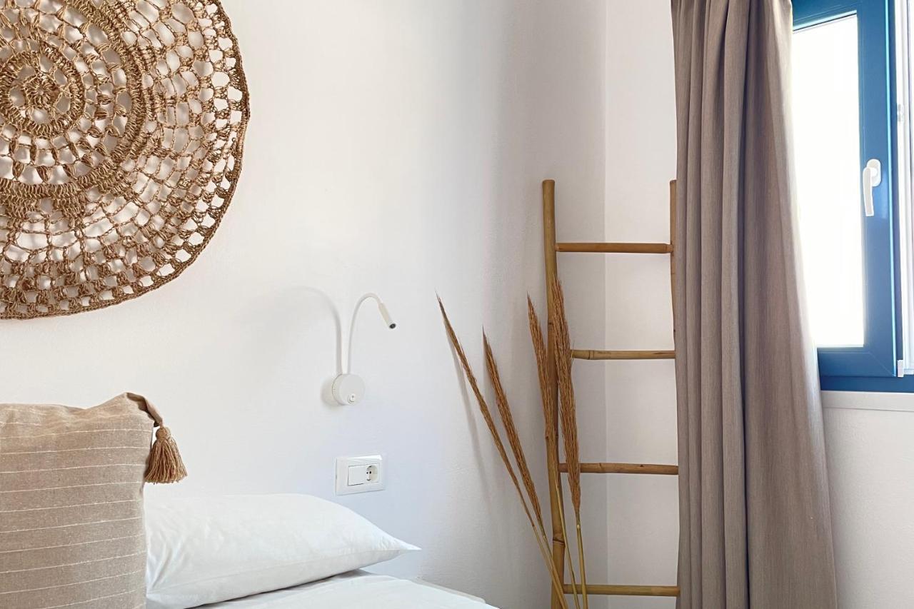 Cal Day Rooms Santorini Perissa  Buitenkant foto