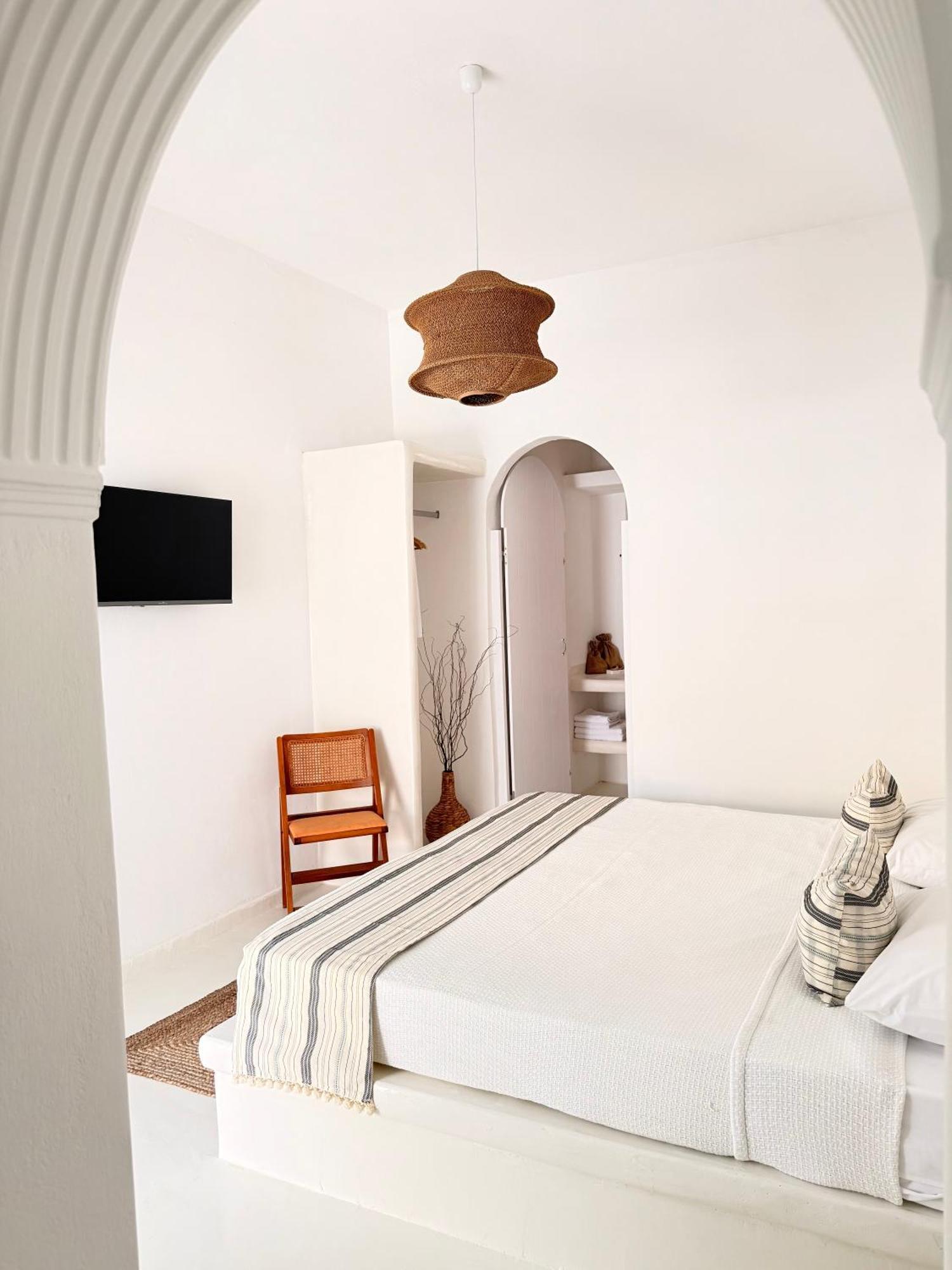 Cal Day Rooms Santorini Perissa  Buitenkant foto